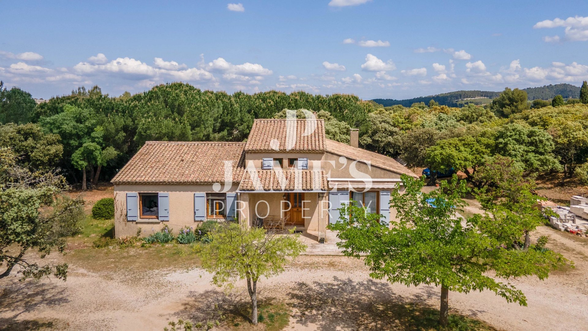 Maison à vendre, 160m², Eygalières