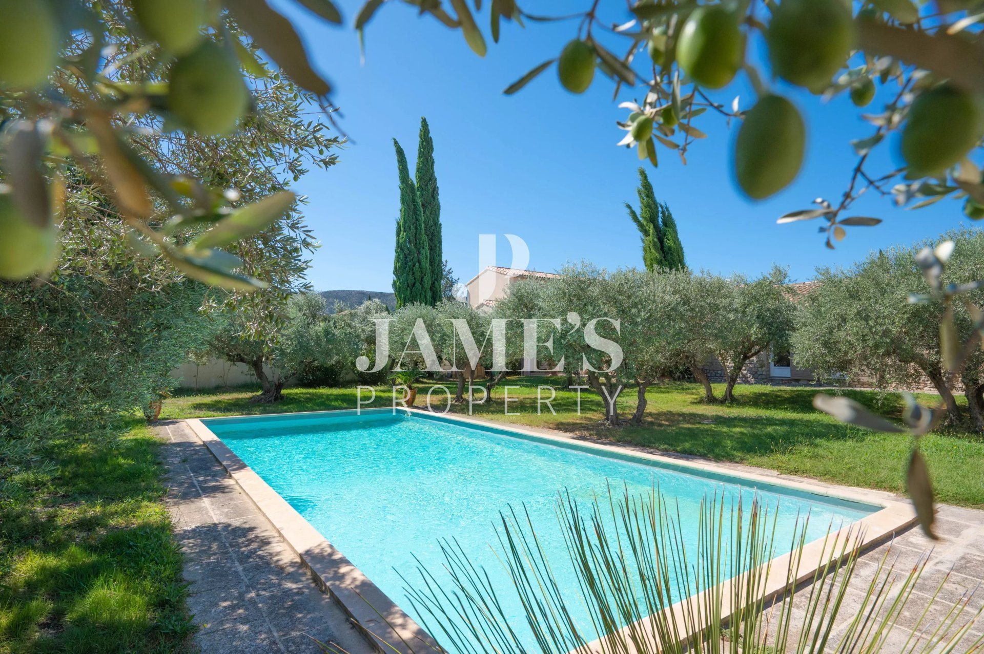 Maison à vendre, 295m², Eygalières
