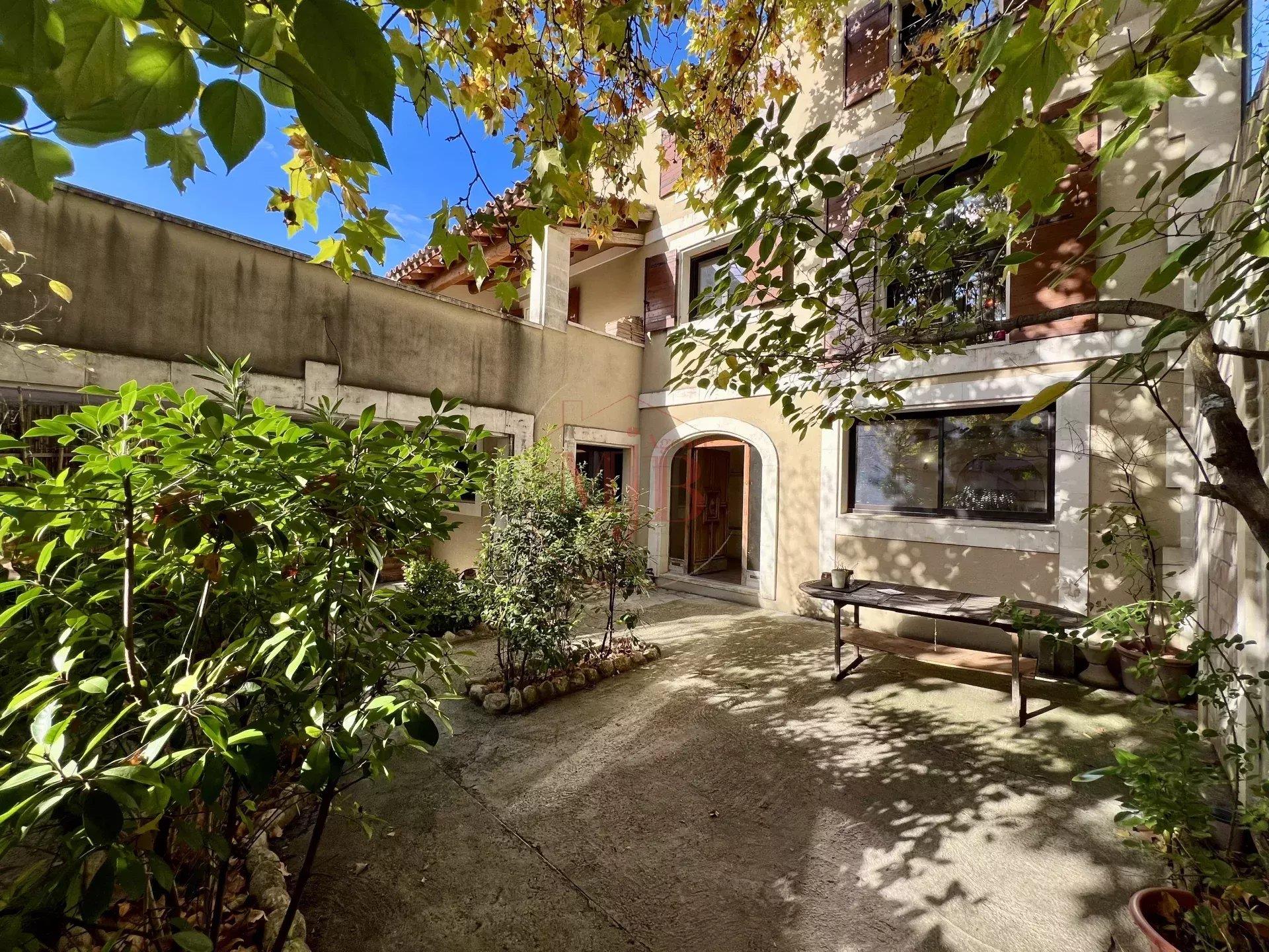 Appartement à vendre, 245m², Eyragues