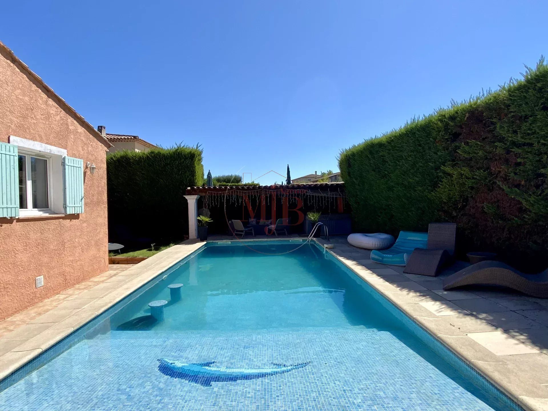 Maison à vendre, 129m², Châteauneuf-le-Rouge
