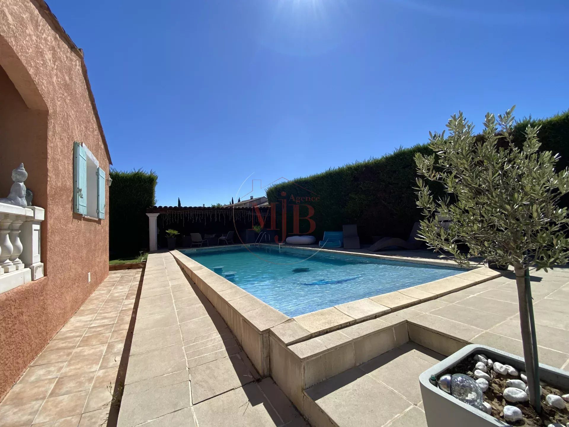 Maison à vendre, 129m², Châteauneuf-le-Rouge
