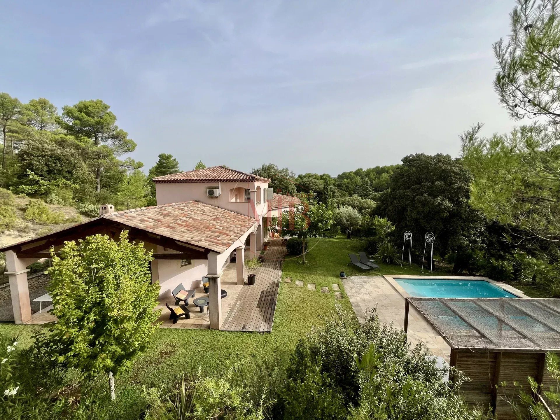 Maison à vendre, 201m², Peyrolles-en-Provence