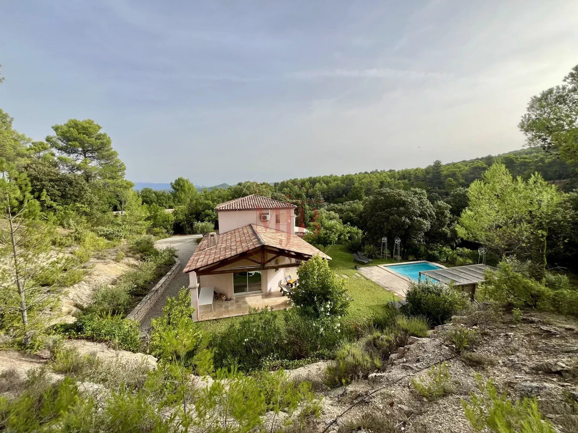 Maison à vendre, 201m², Peyrolles-en-Provence