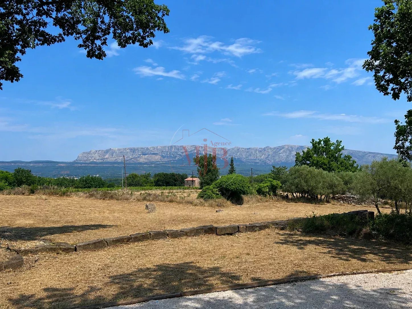 Maison à louer, 232m², Trets