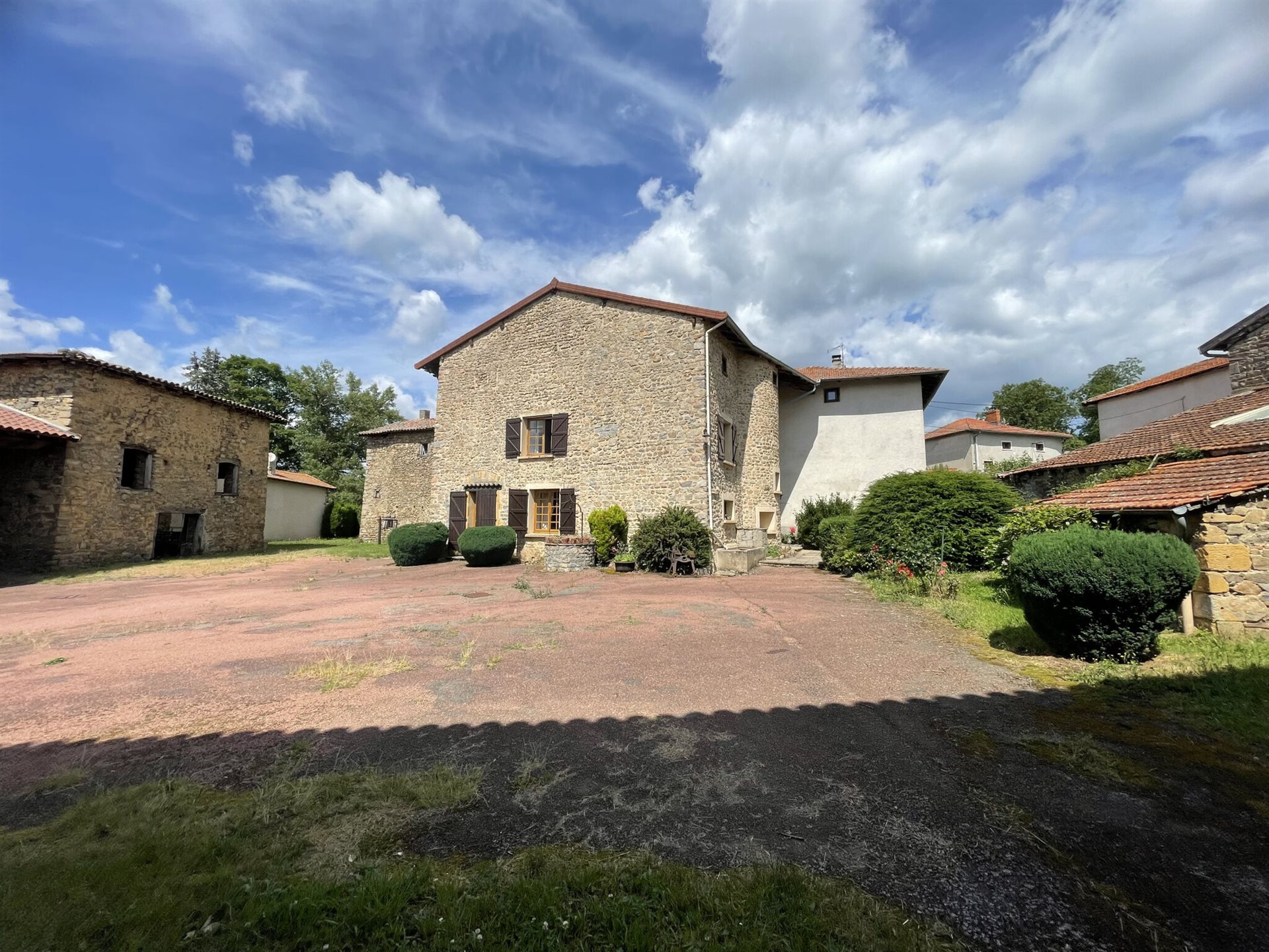 Maison à vendre, 400m², Saint-Symphorien-de-Lay