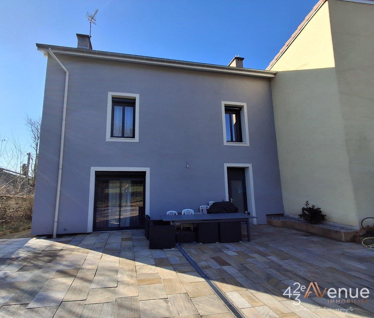 Maison à vendre, 172m², Le Chambon-Feugerolles