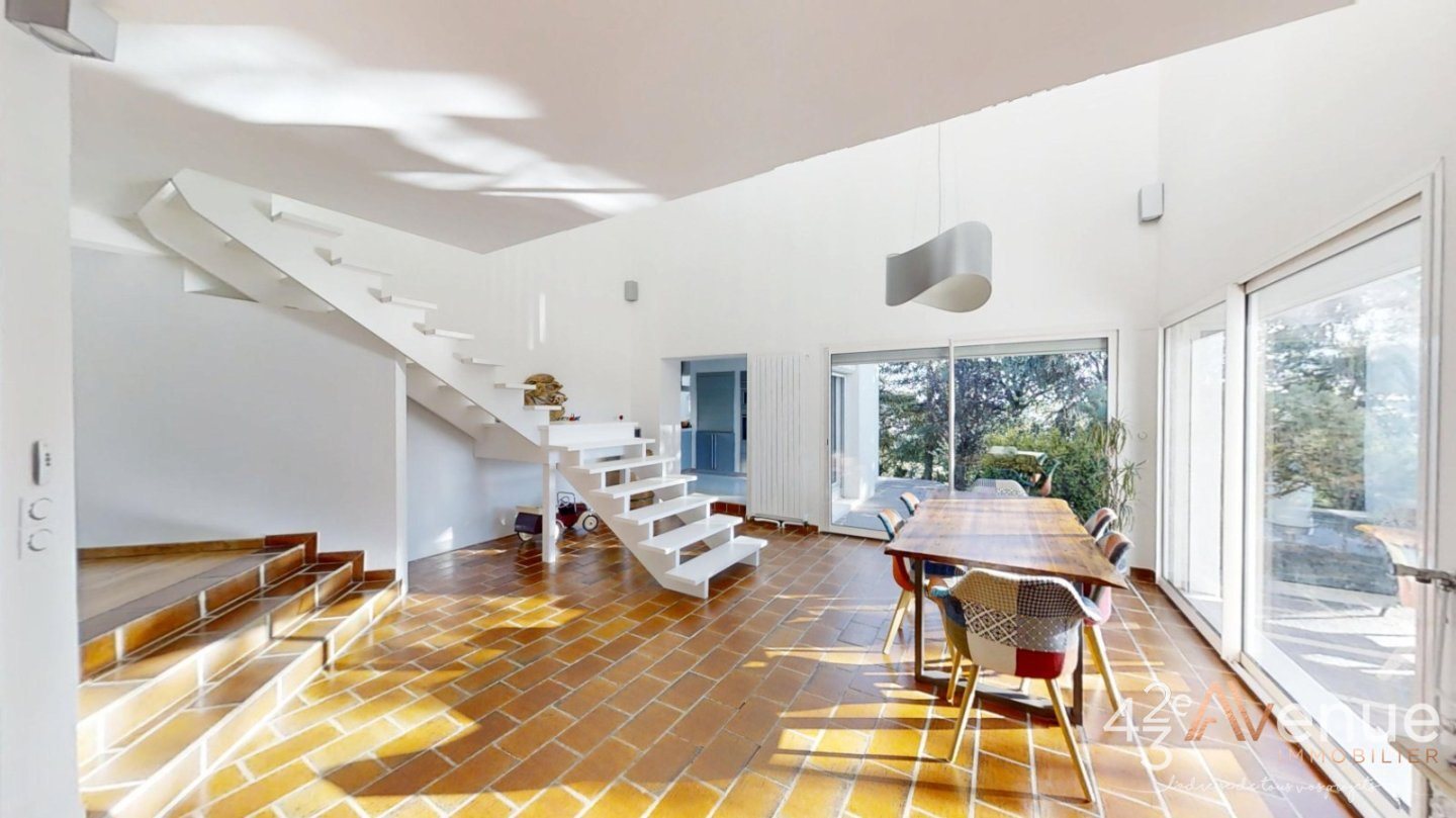 Maison à vendre, 260m², Aveizieux