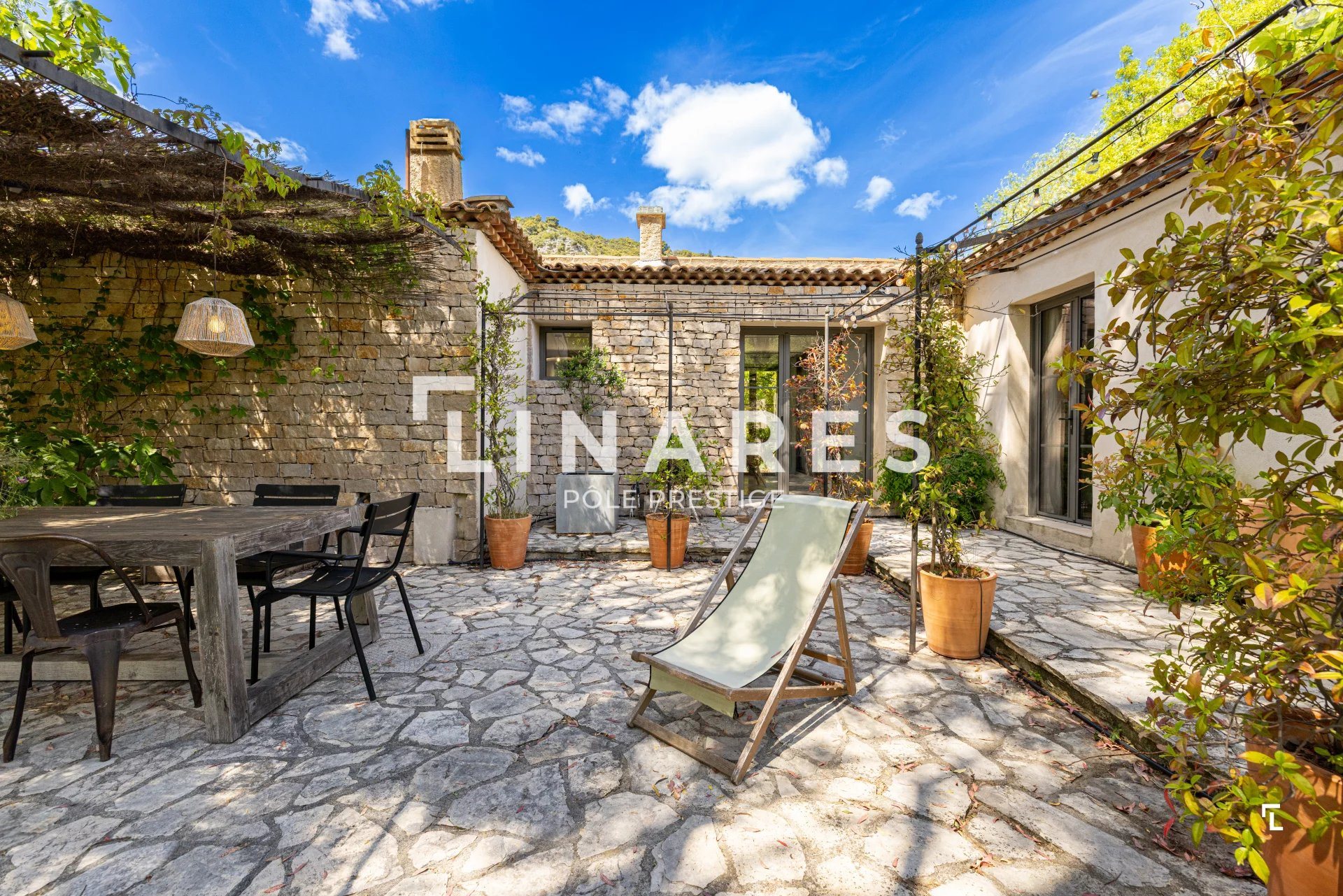 Maison à vendre, 137m², Vauvenargues