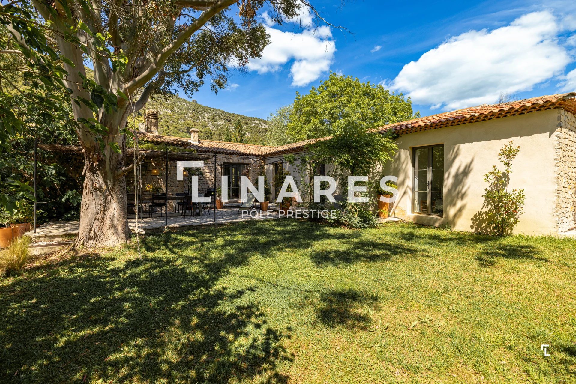 Maison à vendre, 137m², Vauvenargues