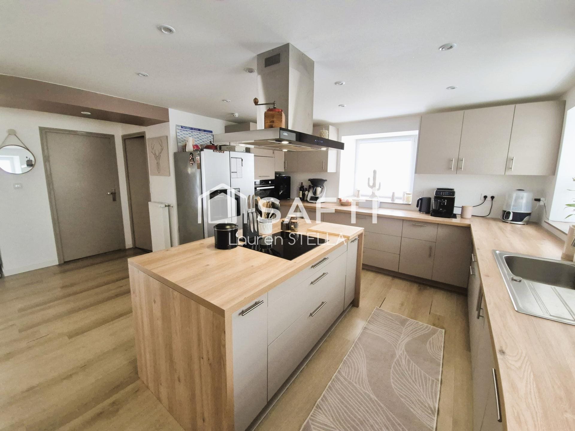 Maison à vendre, 165m², Rougemont-le-Château