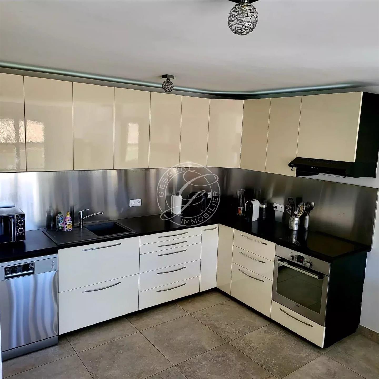 Appartement à vendre, 90m², Grimaud