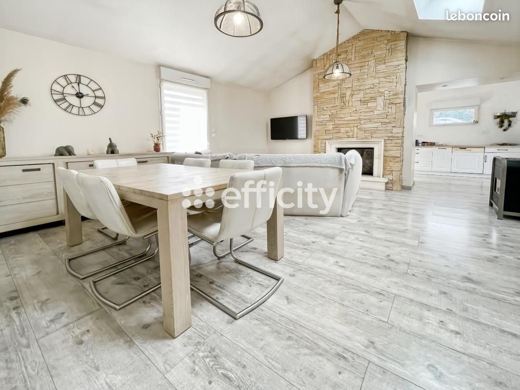 Maison à vendre, 122m², Vairé
