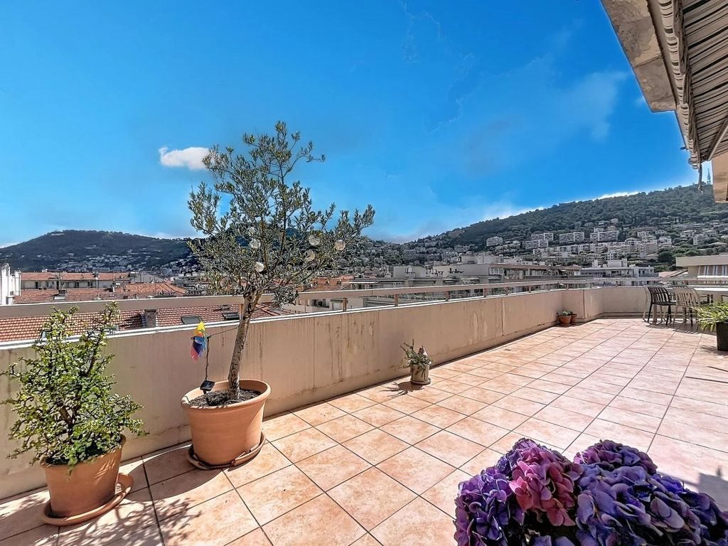 Appartement à louer, 101m², Nice