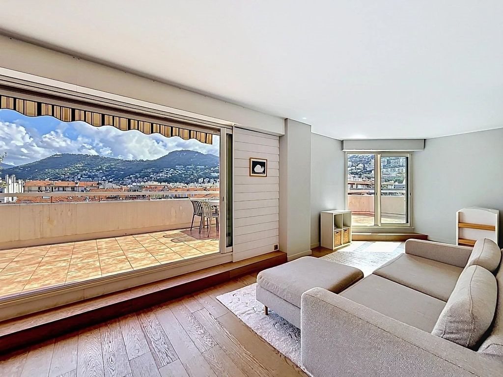 Appartement à louer, 101m², Nice