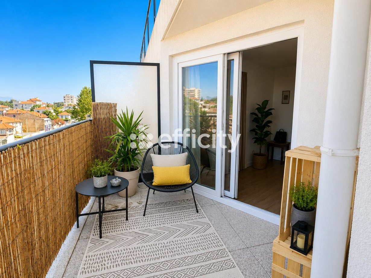 Appartement à vendre, 66m², Antibes