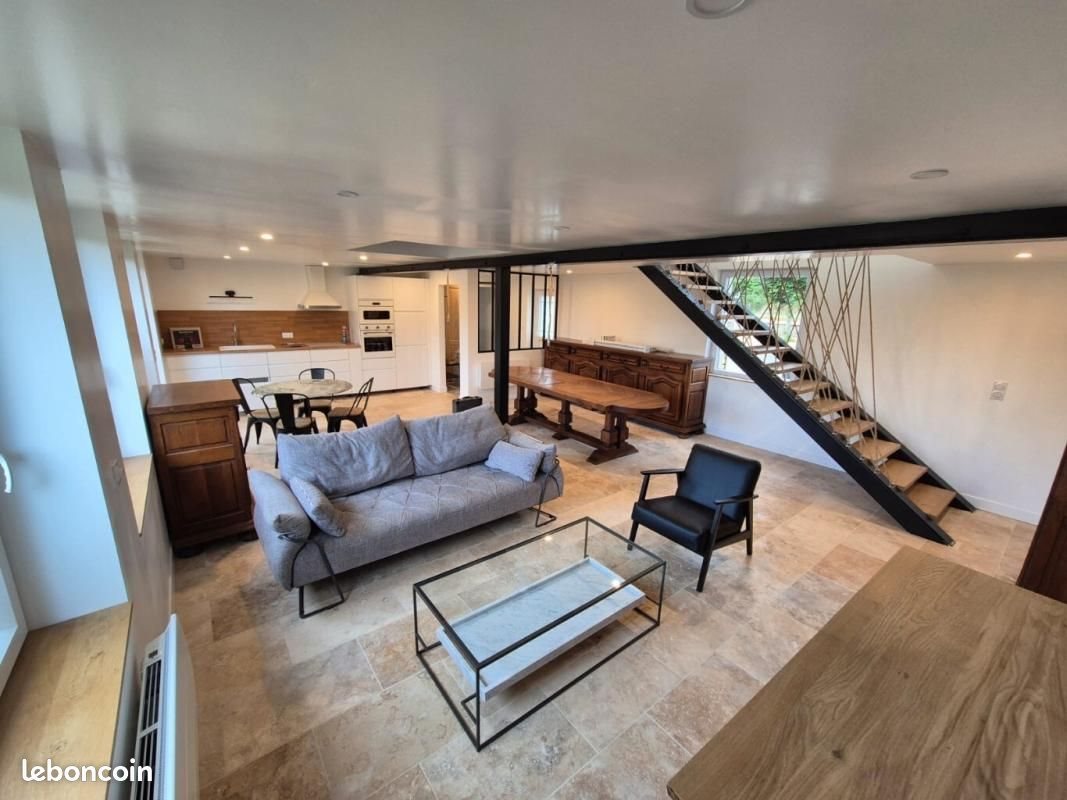 Maison à louer, 95m², Pouru-Saint-Remy