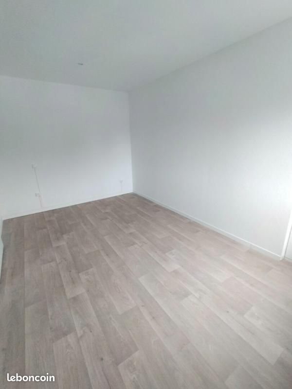 Appartement à louer, 91m², Vrigne aux Bois