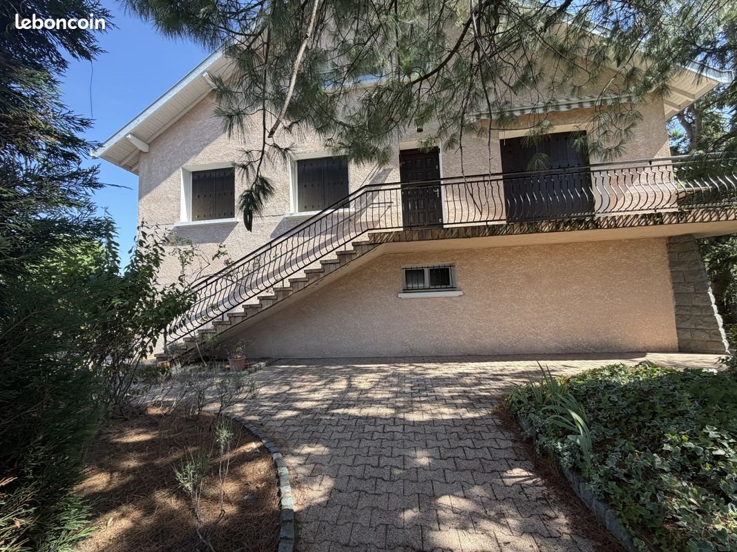Maison à vendre, 140m², Mably