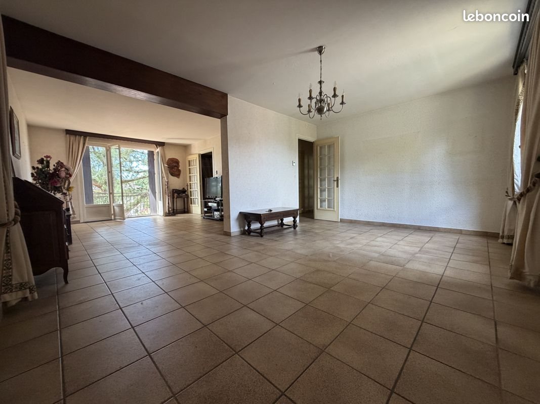 Maison à vendre, 140m², Mably
