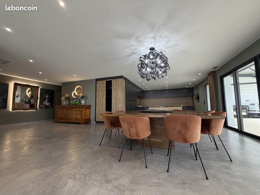 Maison à vendre, 230m², Pouilly-sous-Charlieu