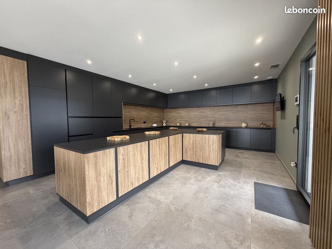 Maison à vendre, 230m², Pouilly-sous-Charlieu