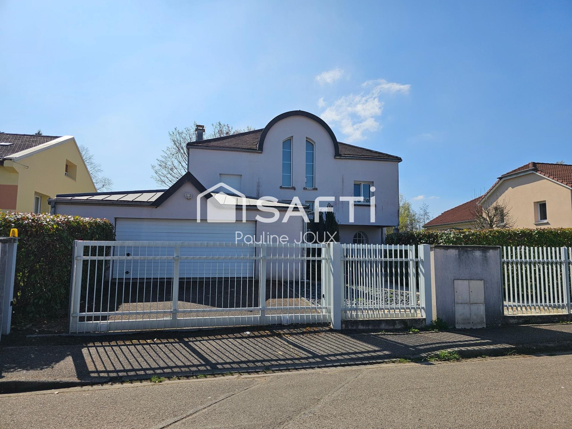 Maison à vendre, 375m², Mirecourt
