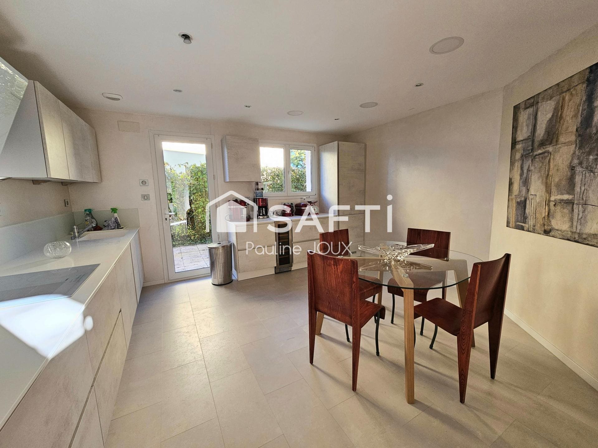 Maison à vendre, 375m², Mirecourt