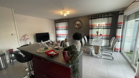 Appartement à vendre, 90m², Saint-Genis-Pouilly