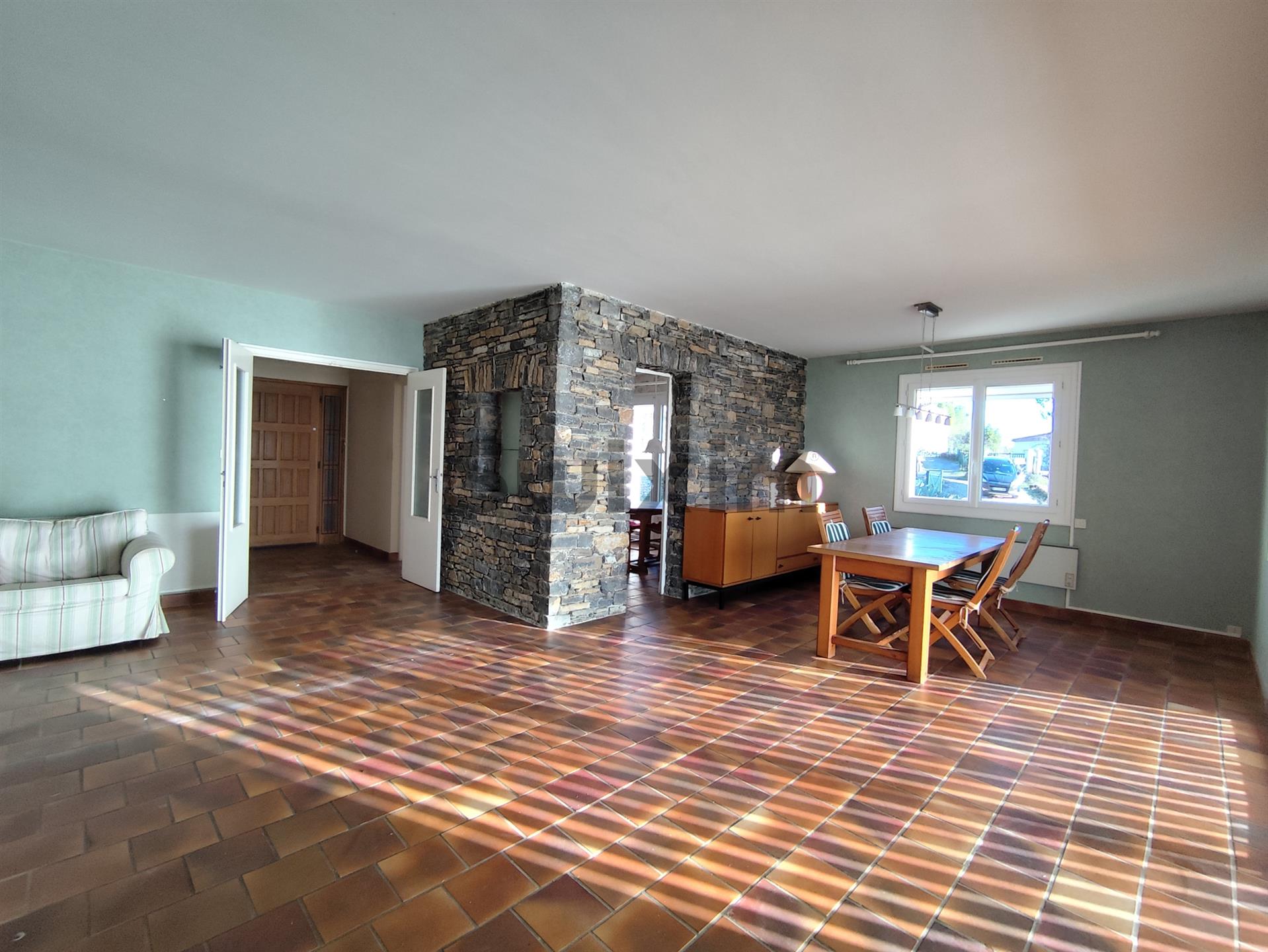 Maison à vendre, 167m², Saint-Julien-les-Rosiers