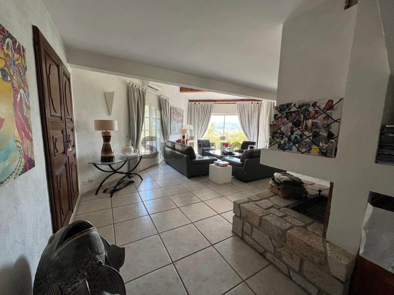 Maison à vendre, 159m², Saint-Martin-de-Valgalgues