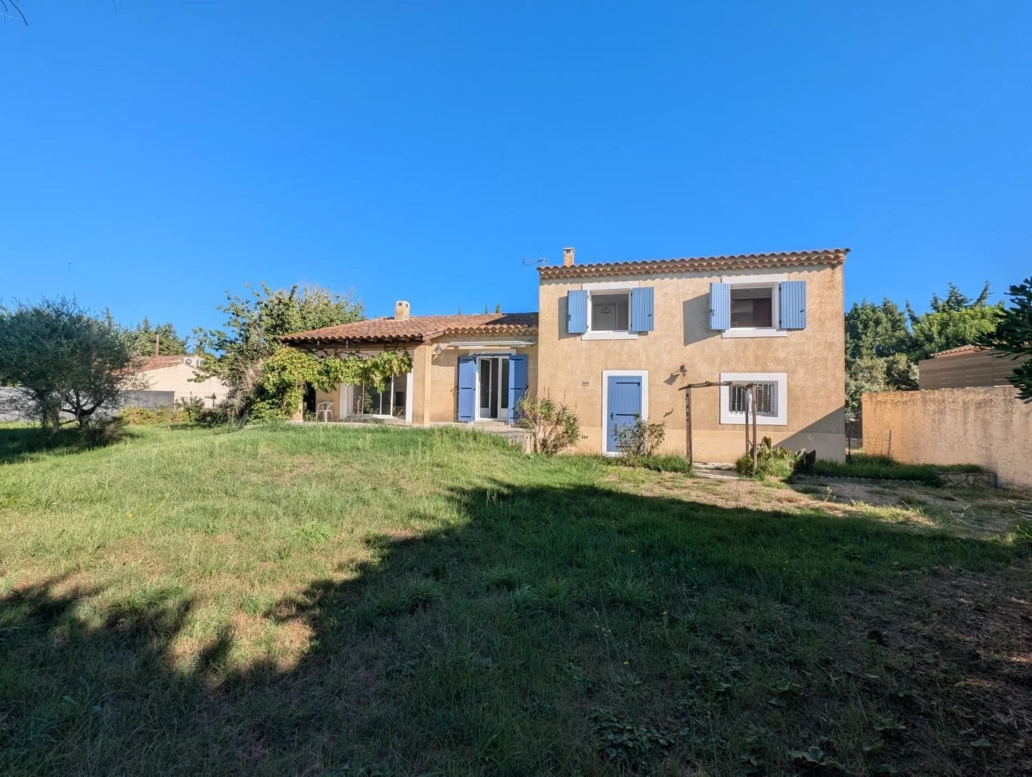 Maison à louer, 110m², Fontvieille