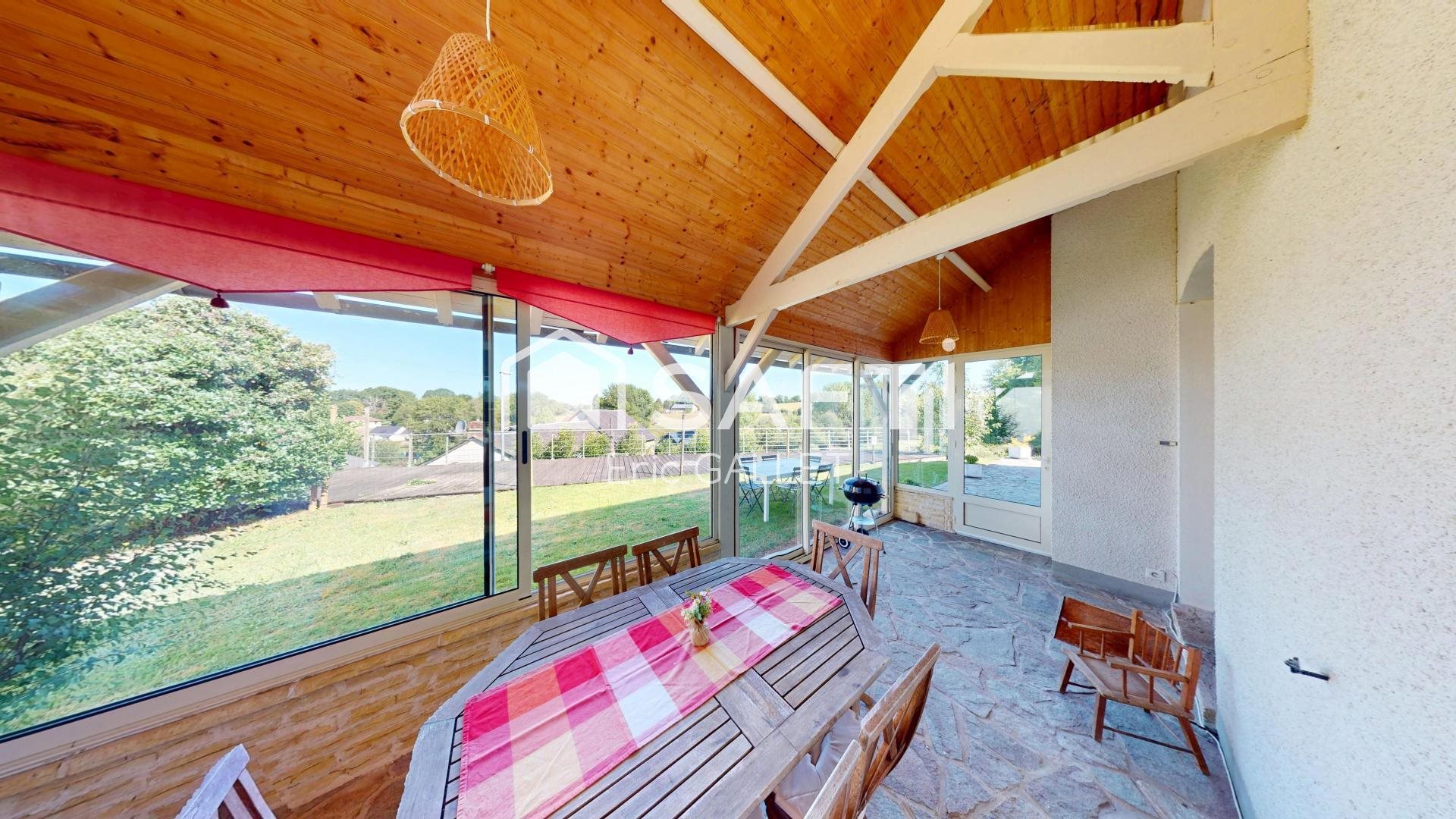 Maison à vendre, 175m², Lubersac