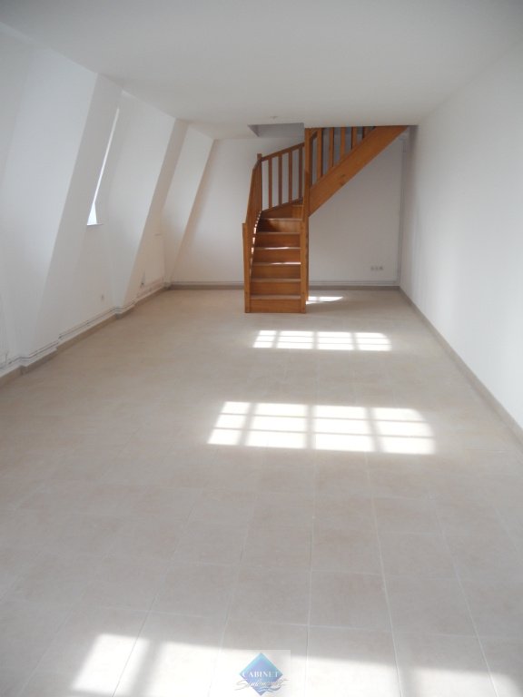 Maison à louer, 81m², Abbeville