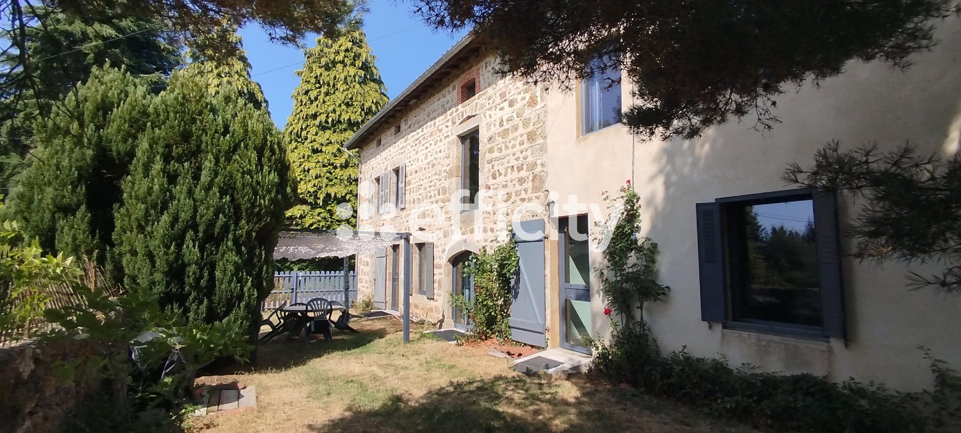 Maison à vendre, 250m², Usson-en-Forez