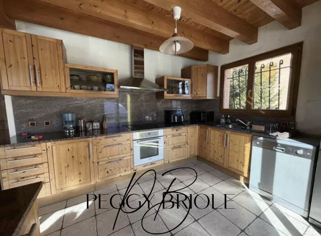 Maison à vendre, 241m², Formiguères