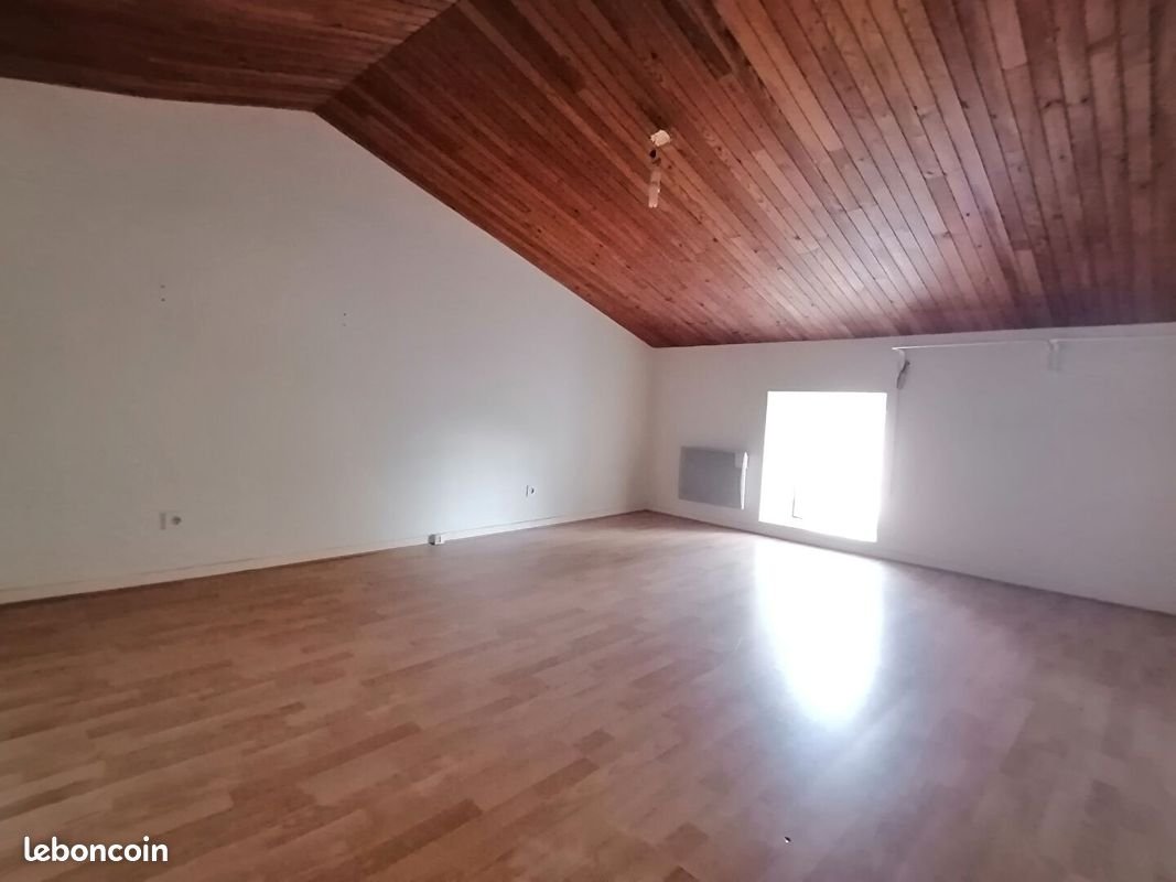 Appartement à louer, 94m², Saint-Hilaire-des-Loges