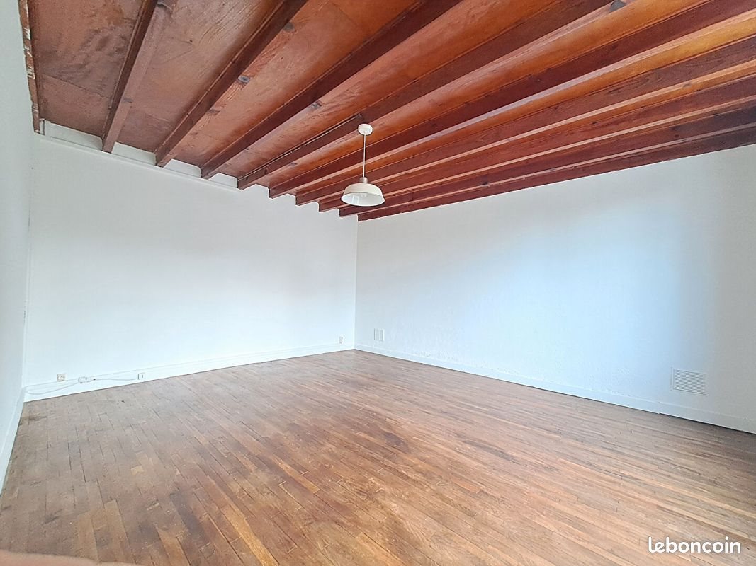 Maison à louer, 94m², Ardin
