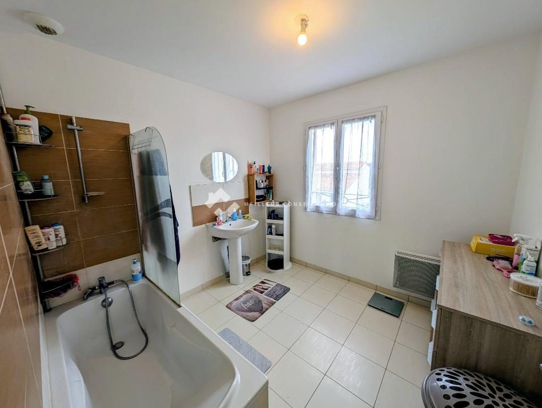 Maison à vendre, 105m², Montamisé