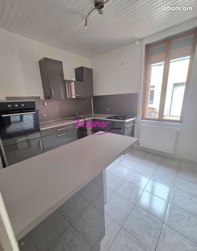 Maison à vendre, 76m², Lécluse