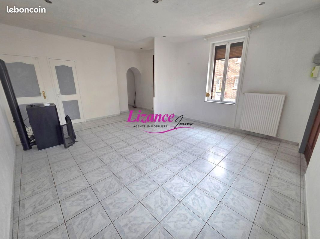 Maison à vendre, 76m², Lécluse