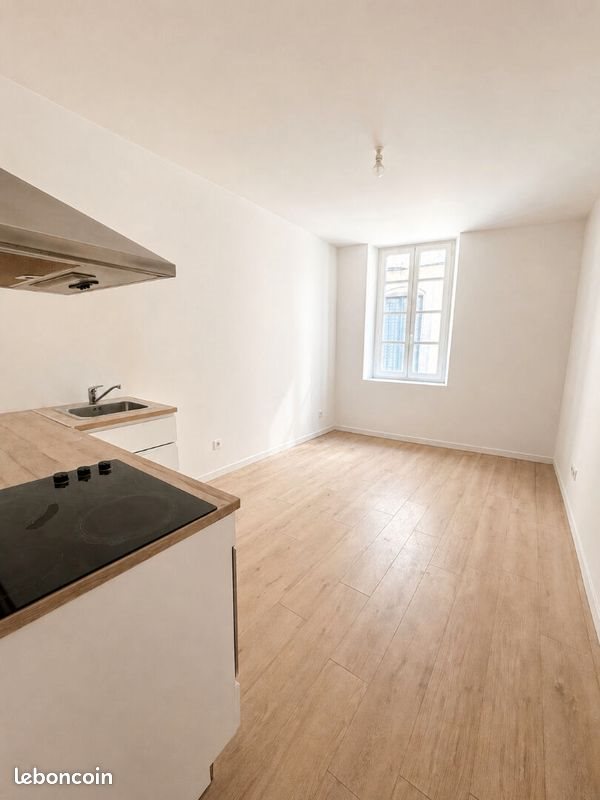 Appartement à louer, 20m², Nîmes