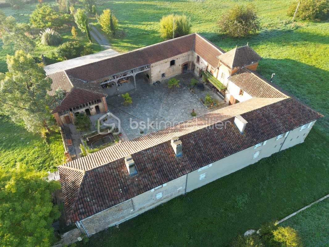Maison à vendre, 400m², Villecomtal-sur-Arros