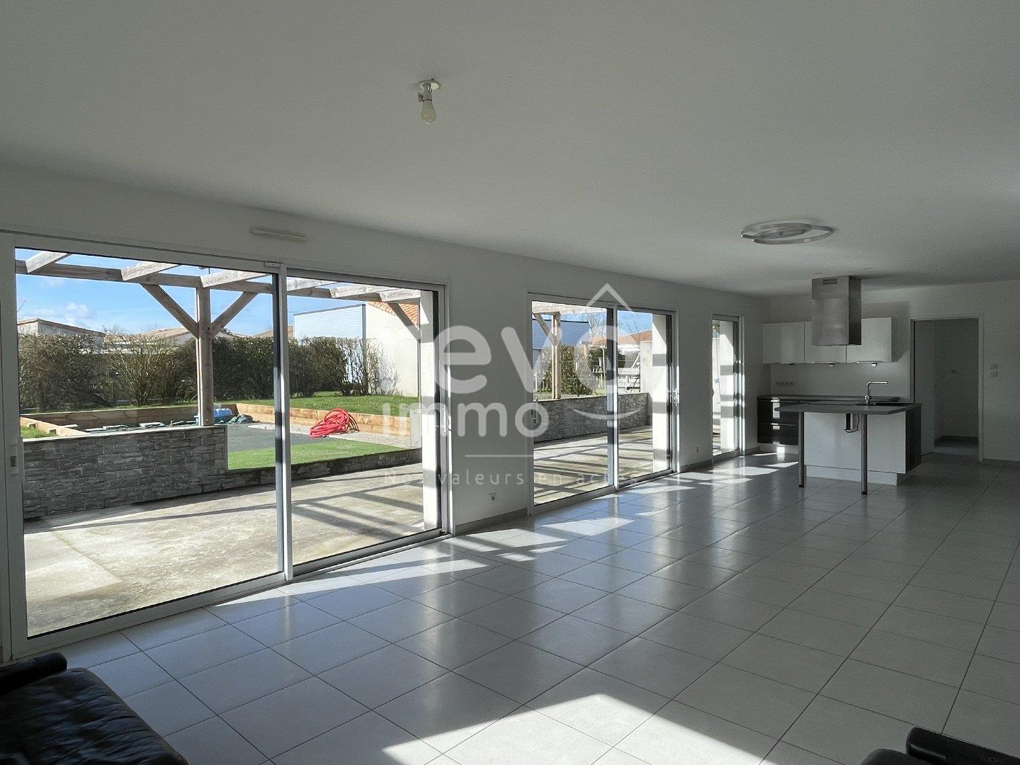 Maison à vendre, 117m², L'Herbergement