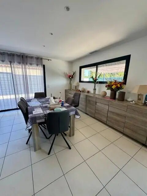 Maison à louer, 126m², Pia