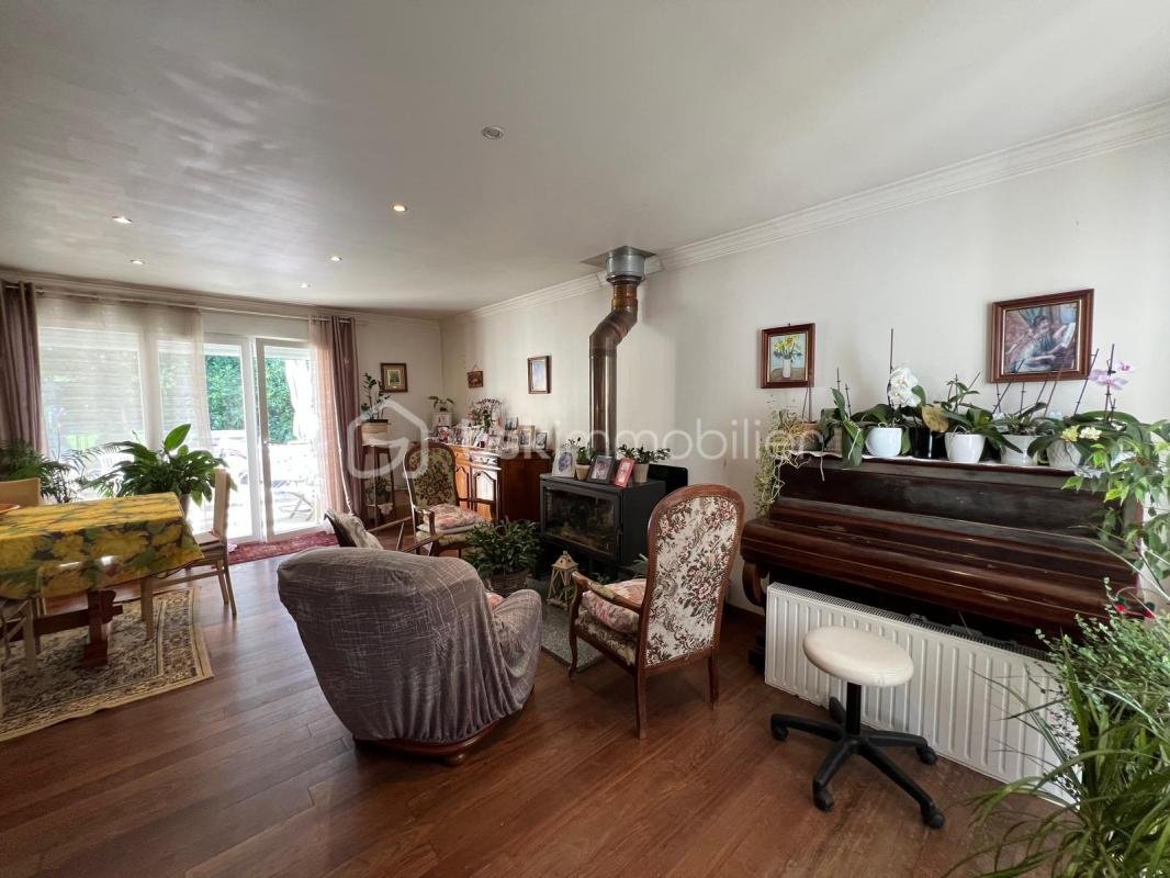 Maison à vendre, 142m², Saclas