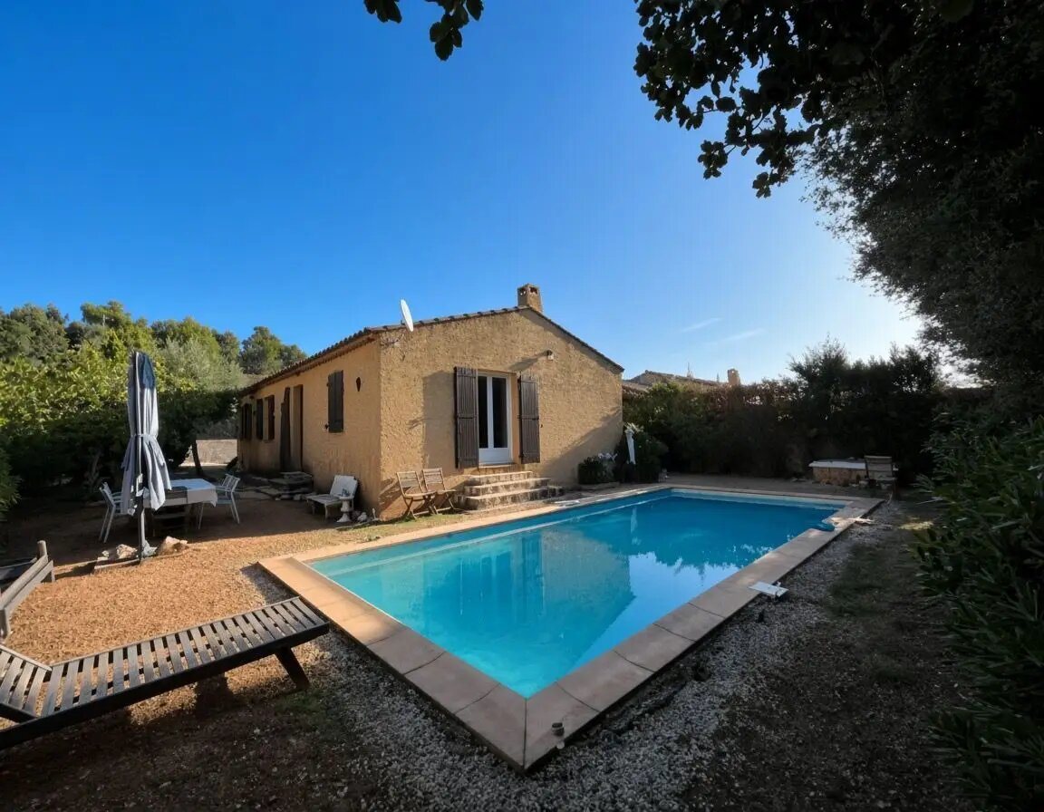 Maison à louer, 98m², Ginasservis