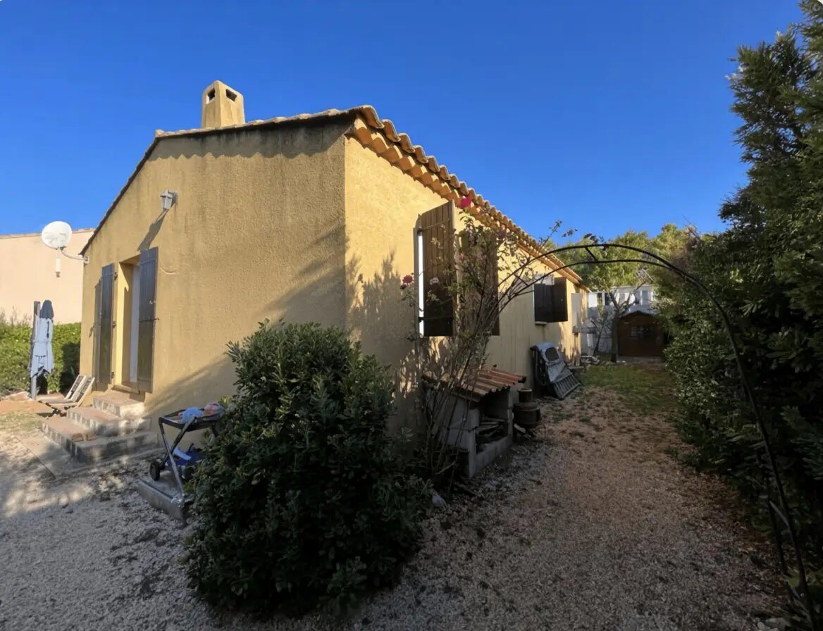 Maison à louer, 98m², Ginasservis