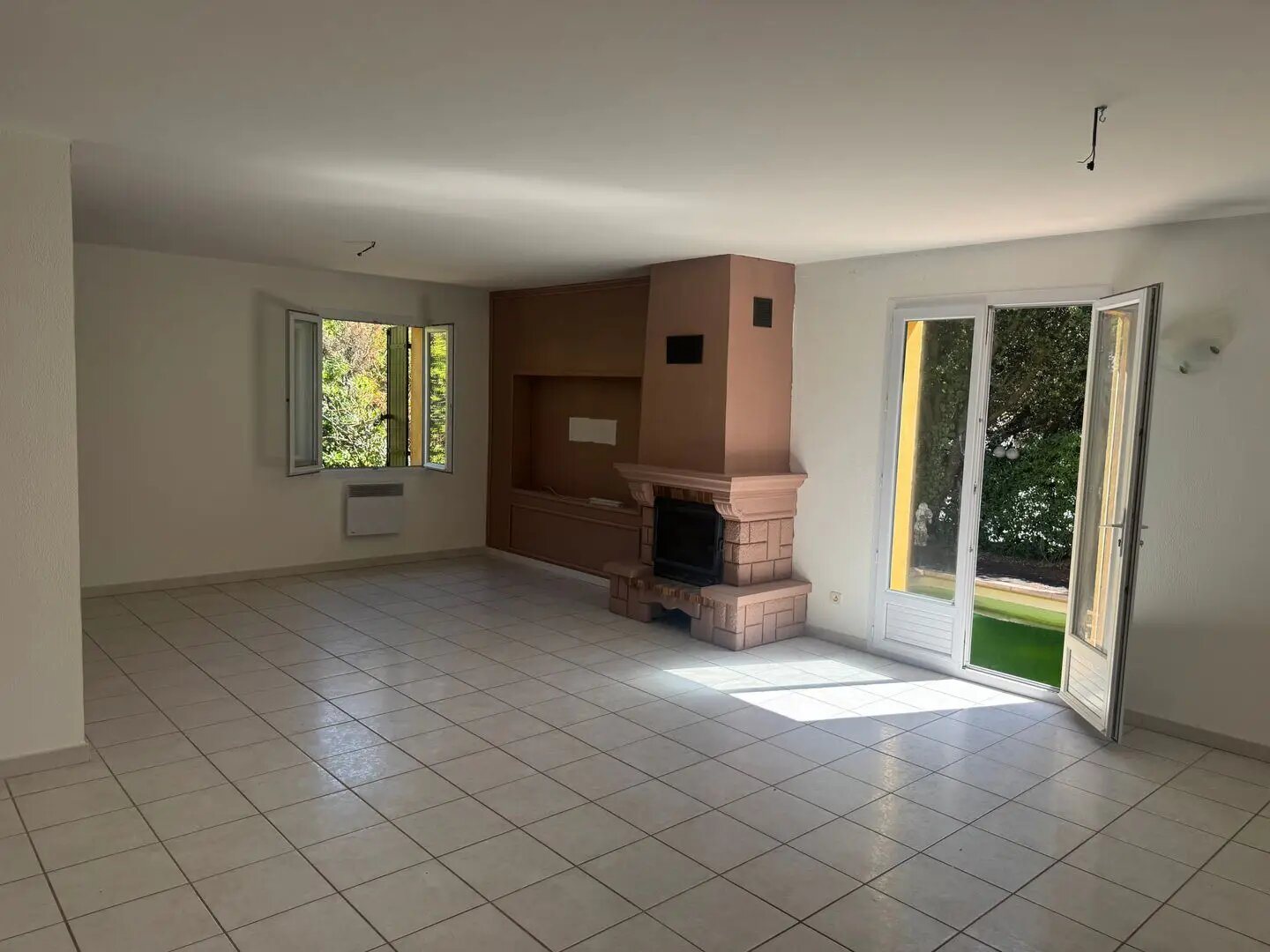 Maison à louer, 98m², Ginasservis