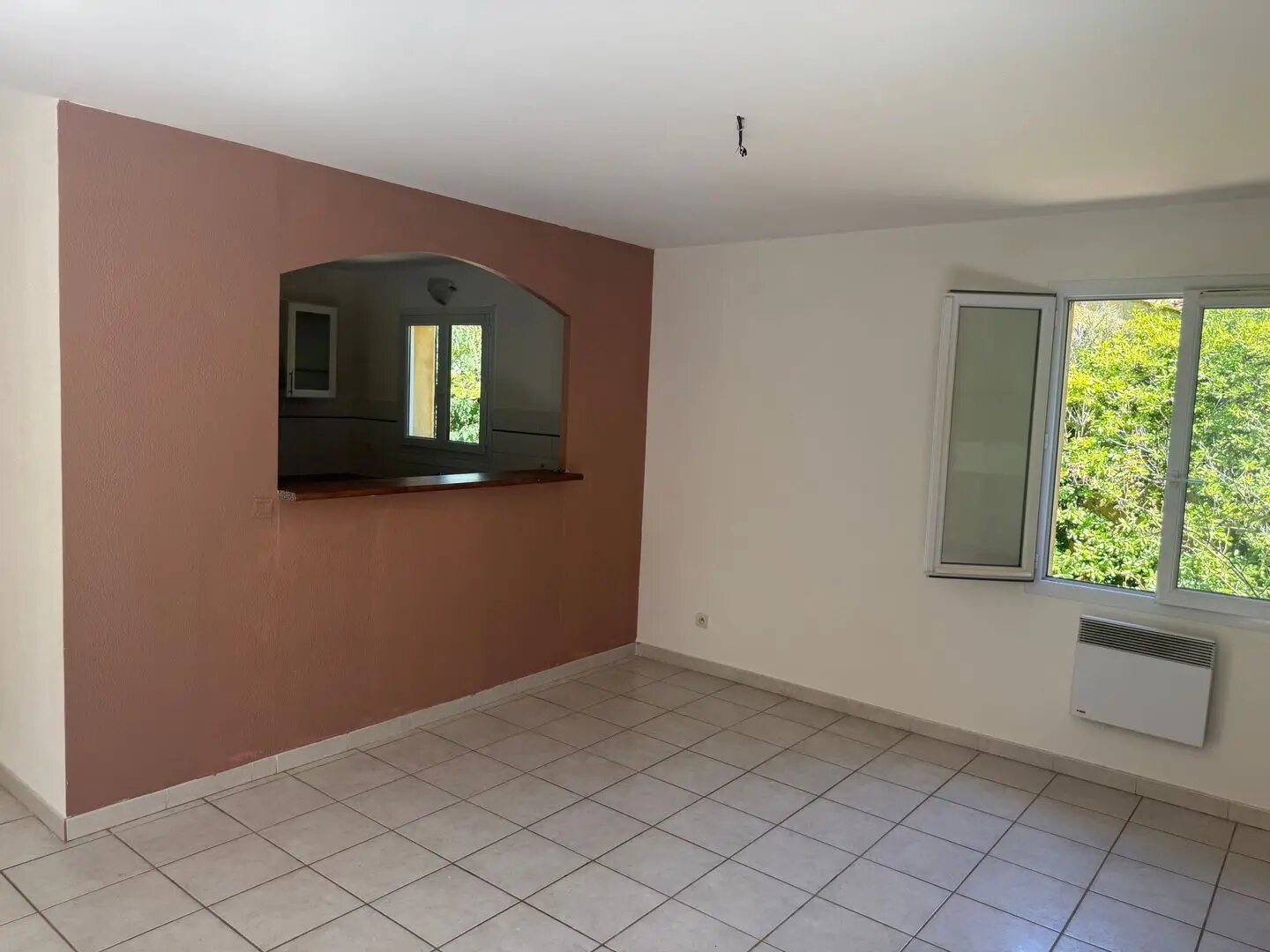 Maison à louer, 98m², Ginasservis