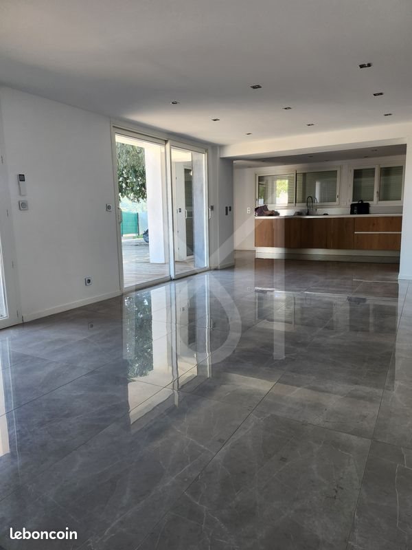 Appartement à louer, 119m², Carnoux-en-Provence